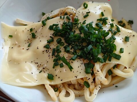 レンジで簡単！チーズうどん